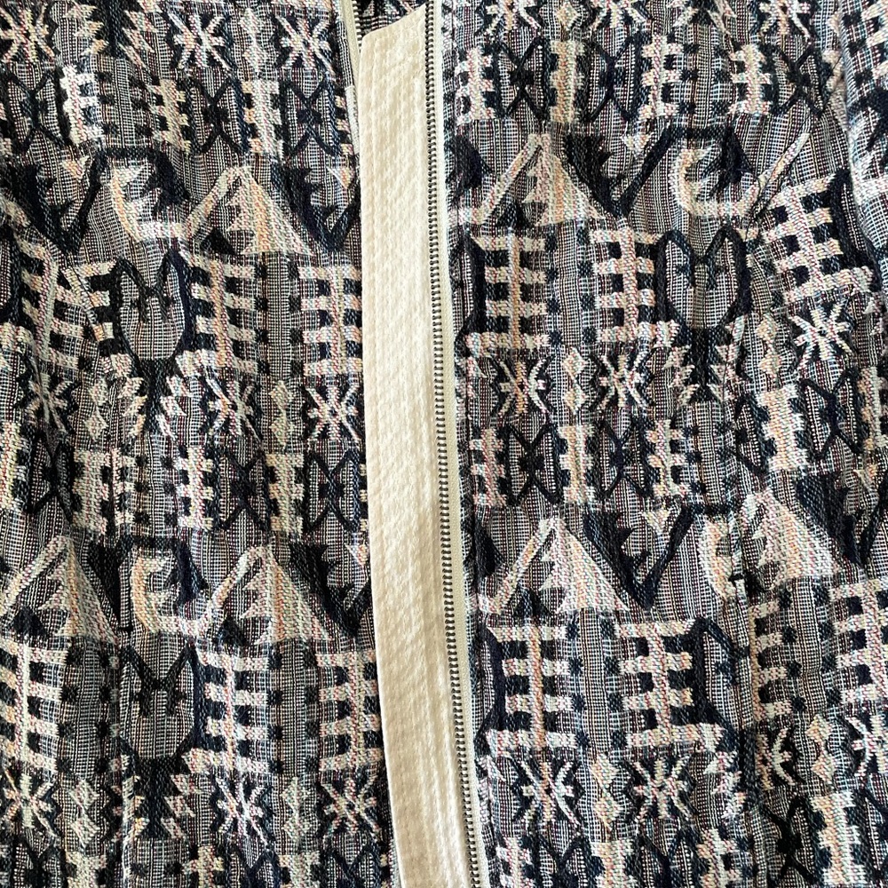 Light fabric patterned jacket - Picture 4 of 4
